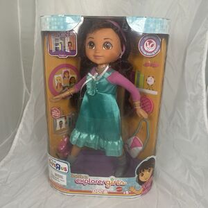 Dora the Explorer Explorer Girls Doll Mattel NEW in Box Toys R Us Exclusive